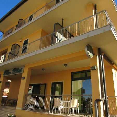 Pino Hotel Gizzeria Bagian luar foto