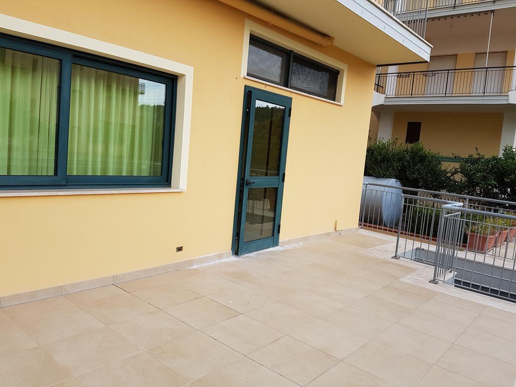 Pino Hotel Gizzeria Bagian luar foto