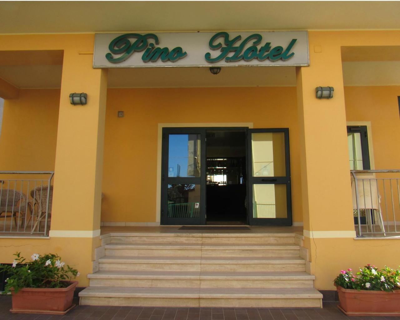 Pino Hotel Gizzeria Bagian luar foto